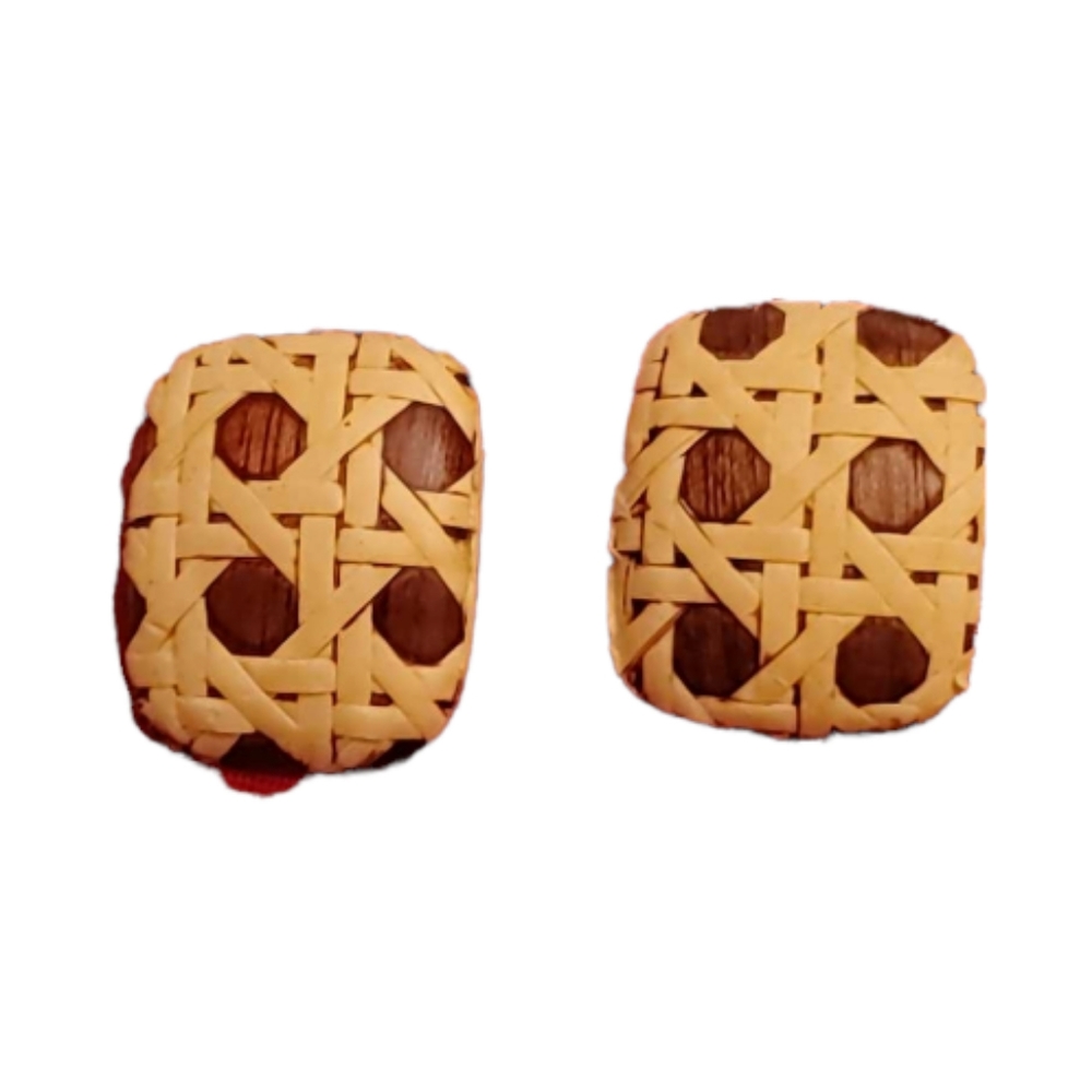 1.5" Beige Mesh Wicker Basket Weave Earrings on a Deep Brown Nutshell Hawaiian